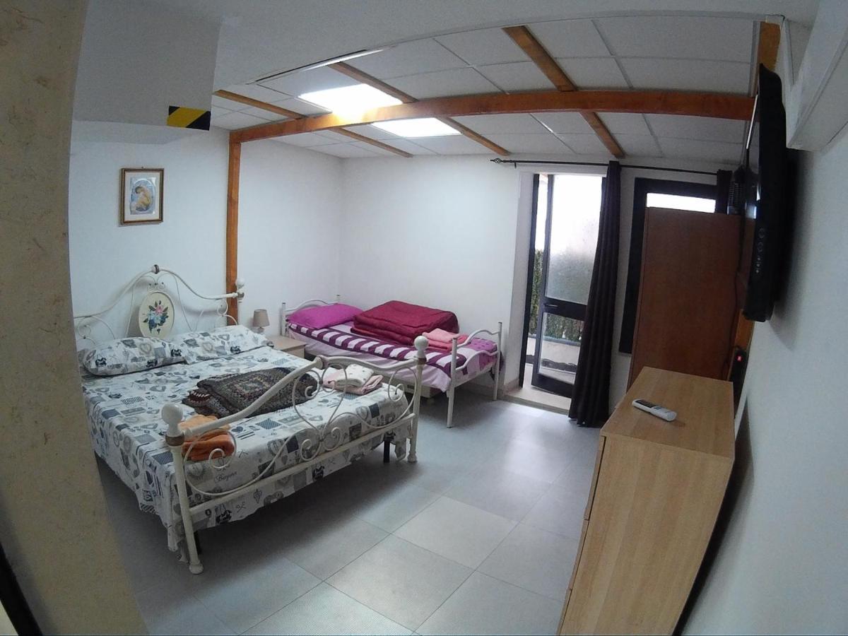 Central Private Flat By Old Town, Shops, Restaurants Bari Exterior foto